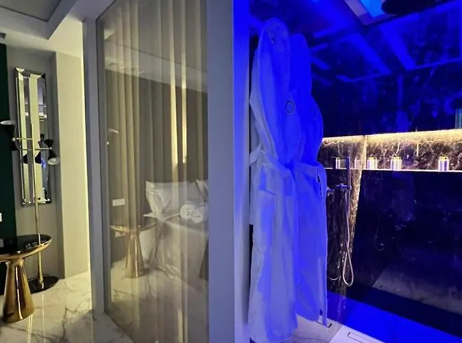 Redavid Dimora Di Charme לינה וארוחת בוקר 4*